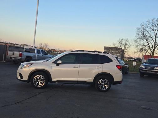 2022 Subaru Forester Premium