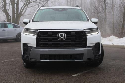 Platinum White 2026 Honda Pilot Elite