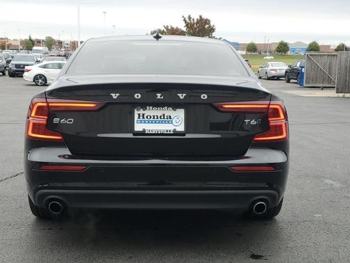 2020 Volvo S60 T6 Momentum