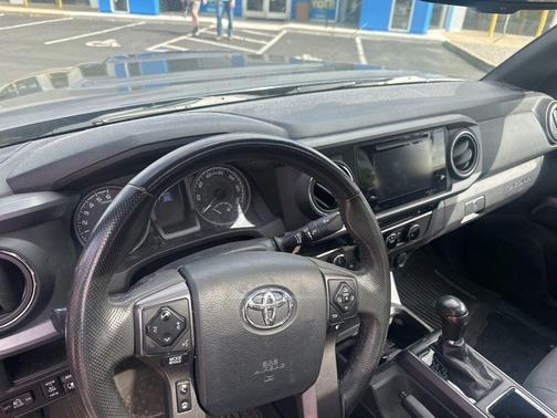 2017 Toyota Tacoma TRD Sport