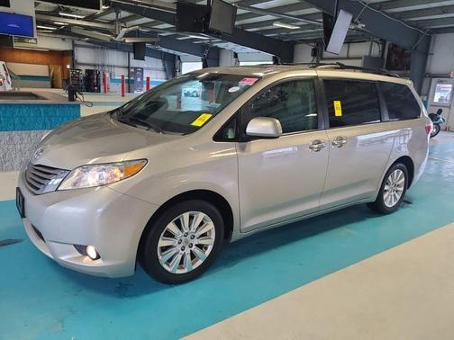 2015 Toyota Sienna XLE