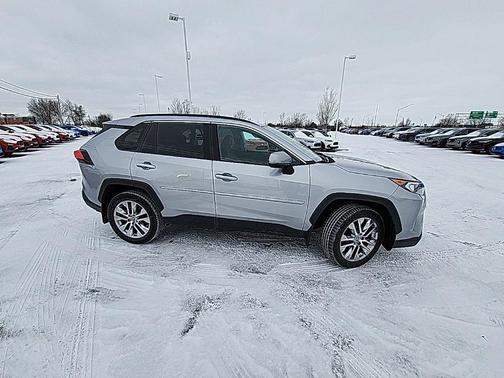 2021 Toyota RAV4 XLE Premium
