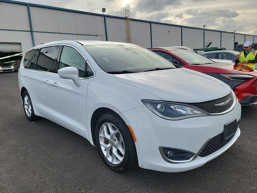 2018 Chrysler Pacifica Touring Plus