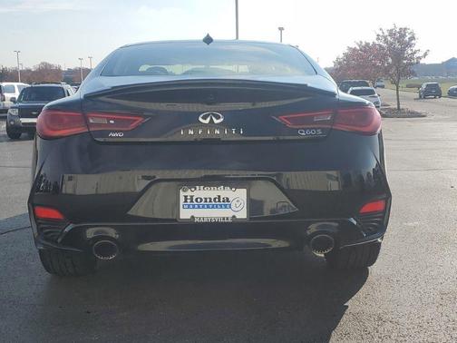 2017 INFINITI Q60 3.0t Red Sport 400