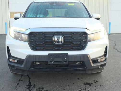 Platinum White Pearl 2023 Honda Passport EX-L