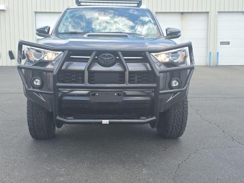 Magnetic Gray Metallic 2021 Toyota 4Runner Venture