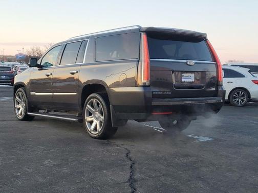 2016 Cadillac Escalade ESV Premium