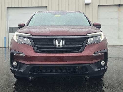 Deep Scarlet Pearl 2022 Honda Pilot Special Edition