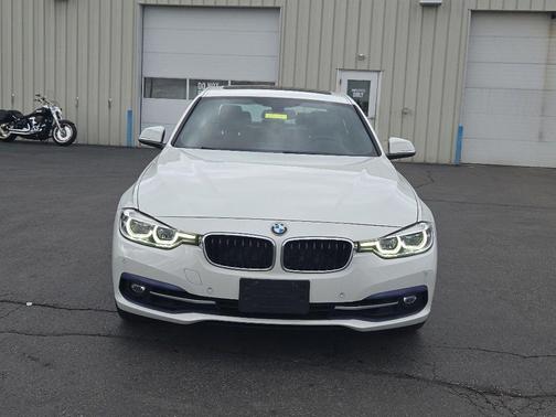 Alpine White 2016 BMW 328 i xDrive SULEV