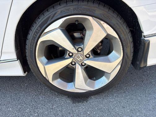 2020 Honda Accord Touring 2.0T