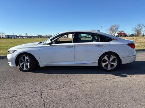 2020 Honda Accord Touring 2.0T