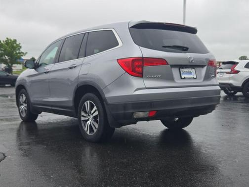Lunar Silver Metallic 2016 Honda Pilot EX-L