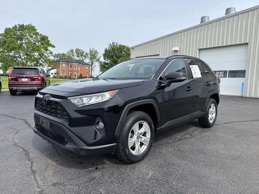 Midnight Black Metallic 2019 Toyota RAV4 XLE