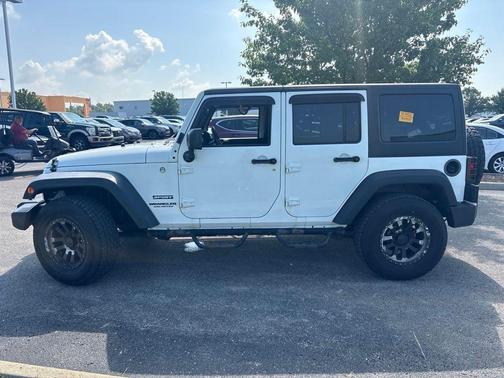 Bright White Clearcoat 2015 Jeep Wrangler Unlimited Sport