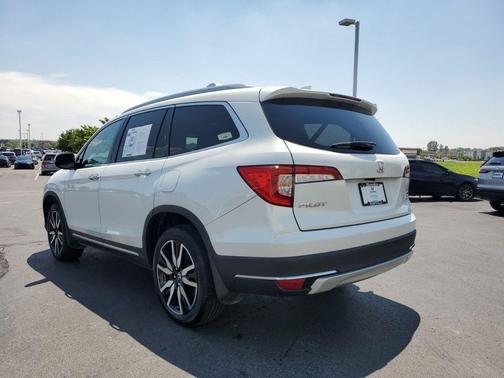 2022 Honda Pilot Touring 7-Passenger