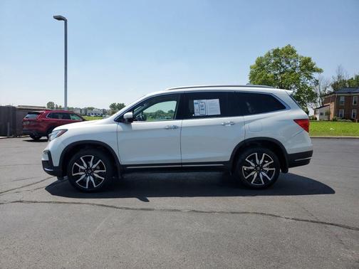 2022 Honda Pilot Touring 7-Passenger