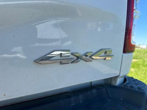 Bright White Clearcoat 2022 RAM 2500 Tradesman