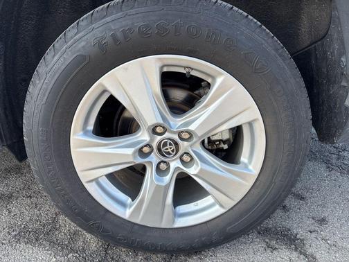 2019 Toyota RAV4 Hybrid LE