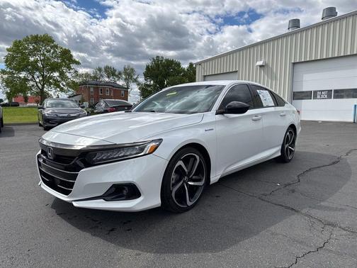 Platinum White Pearl 2022 Honda Accord Hybrid Sport