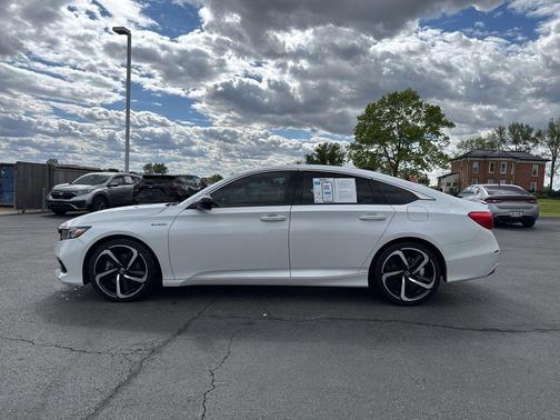 Platinum White Pearl 2022 Honda Accord Hybrid Sport