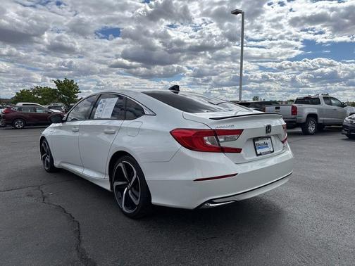 Platinum White Pearl 2022 Honda Accord Hybrid Sport