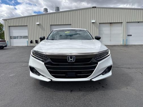 Platinum White Pearl 2022 Honda Accord Hybrid Sport