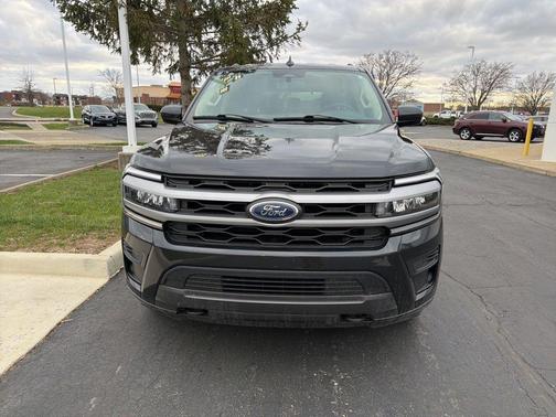 Dark Matter Metallic 2022 Ford Expedition XLT
