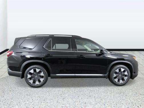 Crystal Black Pearl 2026 Honda Pilot Elite
