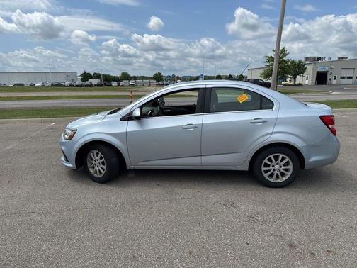 2017 Chevrolet Sonic LT