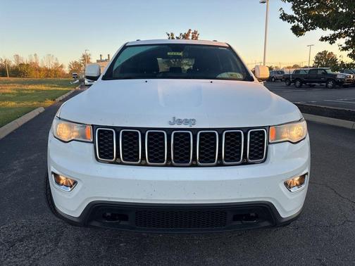2020 Jeep Grand Cherokee Laredo