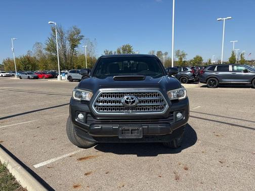 2017 Toyota Tacoma TRD Sport