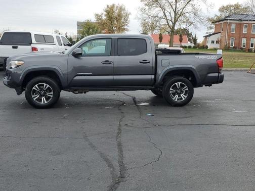 2017 Toyota Tacoma TRD Sport