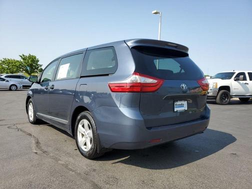 2017 Toyota Sienna L