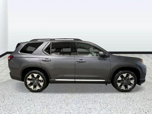 Modern Steel Metallic 2026 Honda Pilot Elite