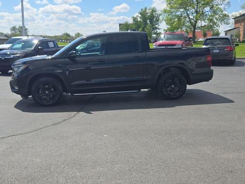 Crystal Black Pearl 2022 Honda Ridgeline Black Edition