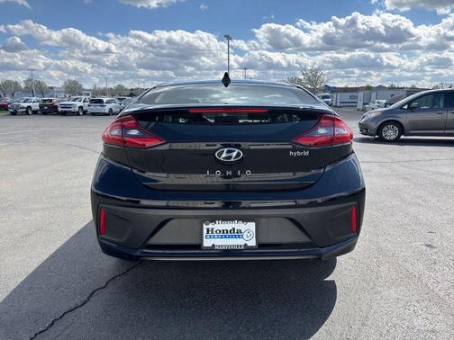 2018 Hyundai IONIQ Hybrid SEL