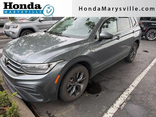 Platinum Gray Metallic 2023 Volkswagen Tiguan 2.0T SE