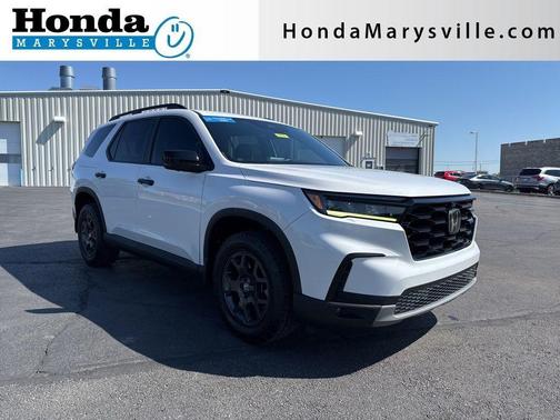 Platinum White Pearl 2023 Honda Pilot TrailSport