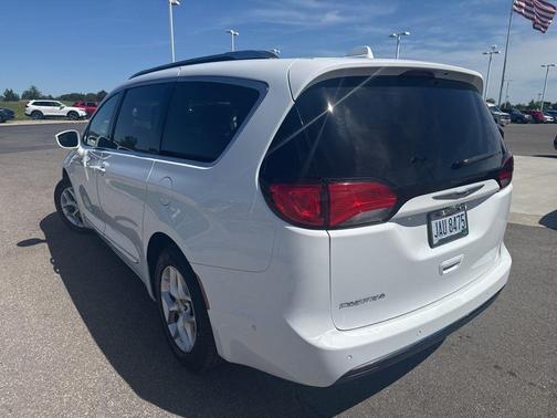 Bright White Clearcoat 2020 Chrysler Pacifica Touring-L Plus