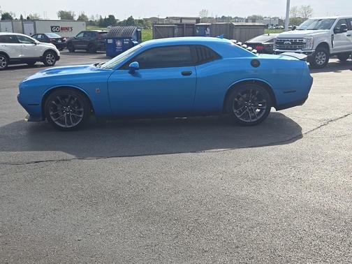B5 Blue Pearlcoat 2023 Dodge Challenger R/T Scat Pack