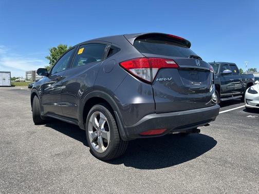 Modern Steel Metallic 2019 Honda HR-V LX