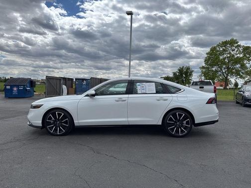 Platinum White Pearl 2024 Honda Accord Hybrid Touring