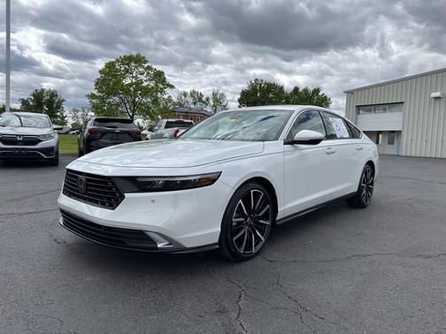 Platinum White Pearl 2024 Honda Accord Hybrid Touring