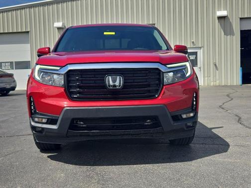 Radiant Red Metallic II 2023 Honda Ridgeline RTL-E