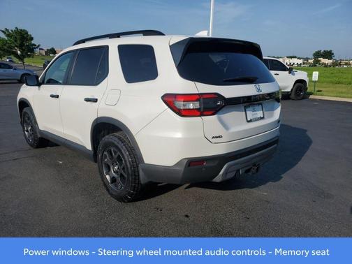 2023 Honda Pilot TrailSport