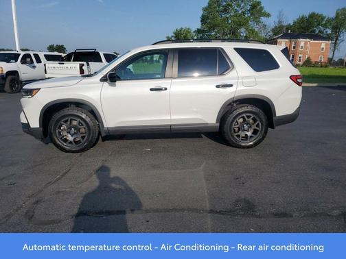 2023 Honda Pilot TrailSport