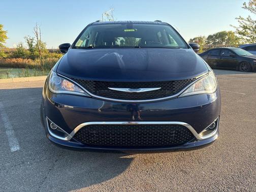 2018 Chrysler Pacifica Touring-L Plus