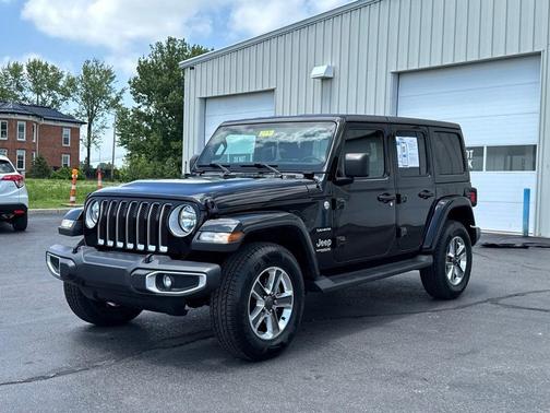 Black Clearcoat 2020 Jeep Wrangler Unlimited Sahara