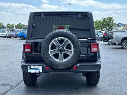 Black Clearcoat 2020 Jeep Wrangler Unlimited Sahara