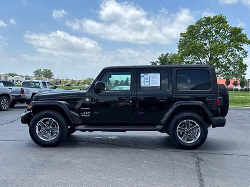 Black Clearcoat 2020 Jeep Wrangler Unlimited Sahara